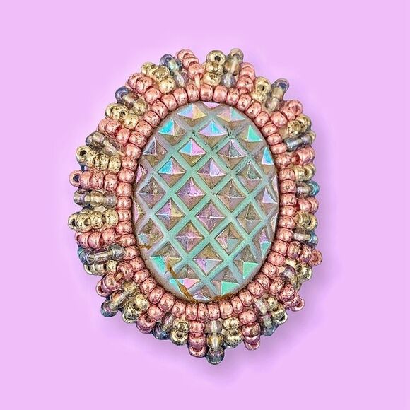 Iridescent glass cab blue lavender earrings surround of iridescent glass beads - Picture 9 of 10